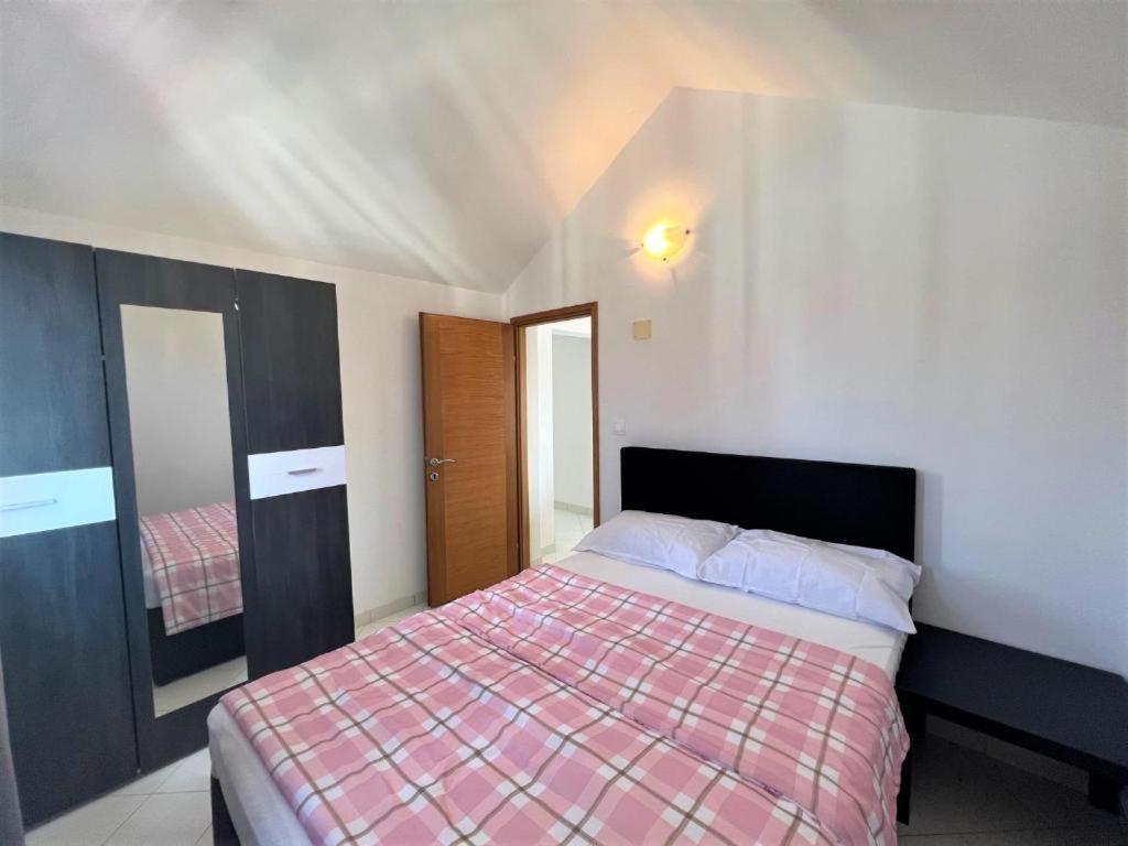 Melek Apartment Medulin Bagian luar foto